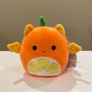 NWT 5” Barnet the Orange 🍊Bat Squishmallow - Blacklight Squad